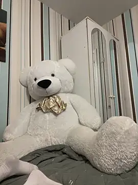 Liya my online show from 12/22/25, 05:21