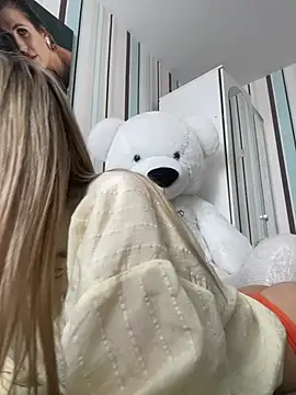 Liya my online show from 02/25/26, 12:04