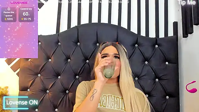 AllisonsweetZ online show from 12/26/24, 08:11