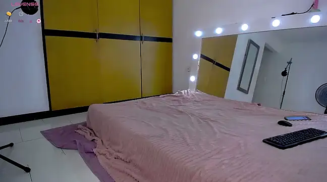 diabla sexyboobs online show from 03/12/25, 09:24