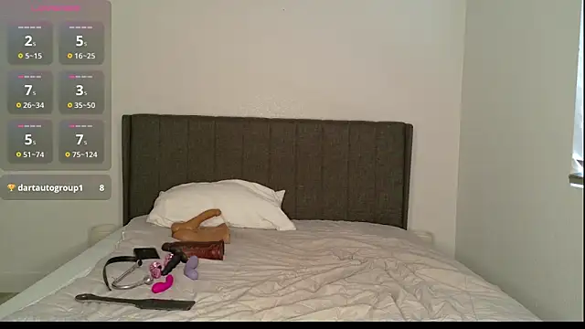 Snapshot of misscatxo chatting on 10/11/25, 07:56 misscatxo online show from 10/11/25, 07:56