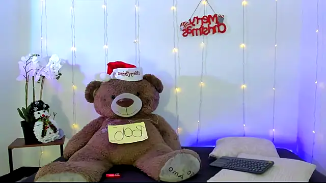 Snapshot of kendal_scott1 chatting on 12/17/24, 07:37 kendal scott1 online show from 12/17/24, 07:37