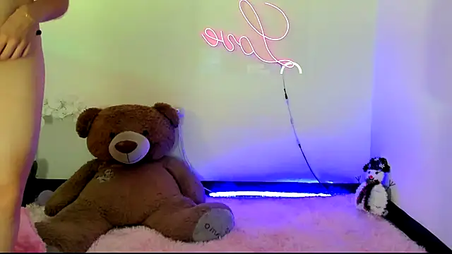 Snapshot of kendal_scott1 chatting on 01/04/25, 12:27 kendal scott1 online show from 01/04/25, 12:27