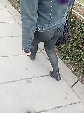 sophie banger online show from 12/15/25, 06:56