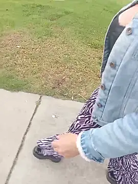 sophie banger online show from 04/15/26, 08:42