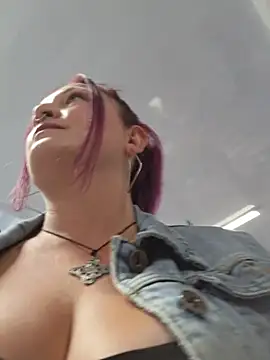 sophie banger online show from 07/02/26, 09:21