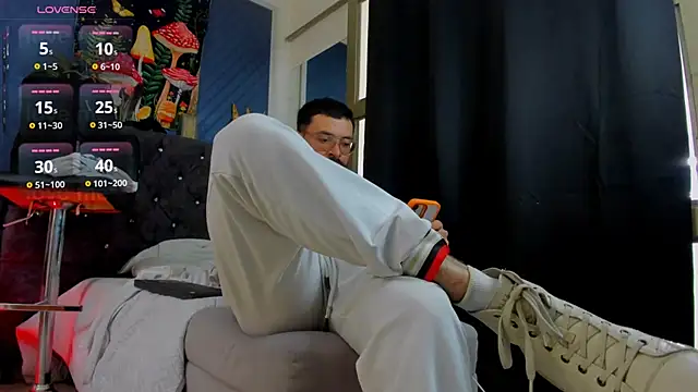 leondevereda online show from 02/28/25, 07:14