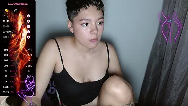 Snapshot of TRIXIE_TANG28 chatting on 02/15/25, 02:26 TRIXIE TANG28 online show from 02/15/25, 02:26