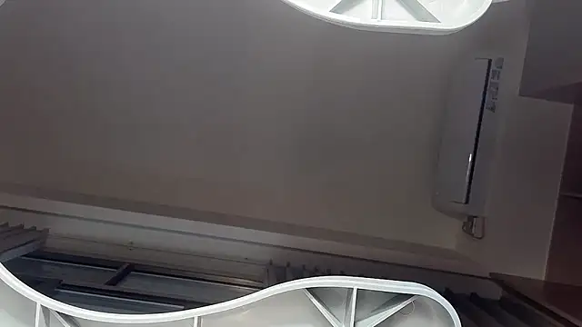 Krismil3 online show from 03/30/26, 11:06