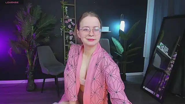 CassieCool online show from 02/11/25, 09:03