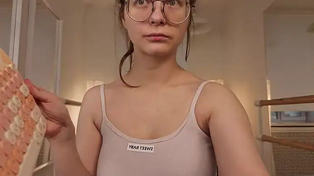 CassieCool online show from 10/16/25, 12:17