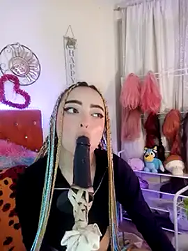 Yennastone online show from 12/26/24, 03:16