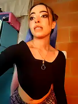 Yennastone online show from 02/18/25, 12:15