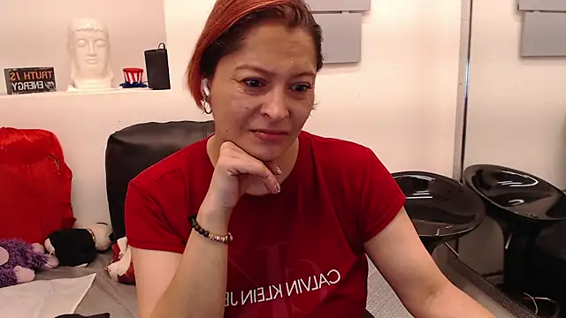 Snapshot of eva_twiss chatting on 05/07/26, 01:05 eva twiss online show from 05/07/26, 01:05