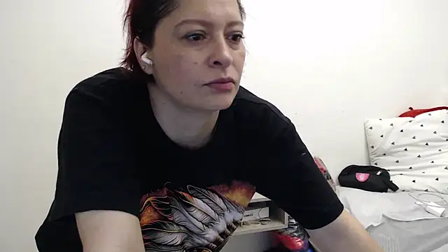 Snapshot of eva_twiss chatting on 05/31/26, 07:15 eva twiss online show from 05/31/26, 07:15