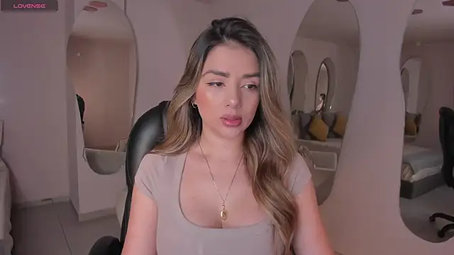 ChloePreston  online show from 03/04/25, 10:35