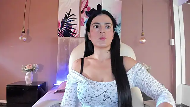 BellaClaiir online show from 09/09/25, 02:38