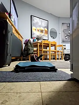 dickinyouto online show from 09/10/25, 07:25