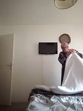 Bretoncool online show from 11/17/25, 01:28