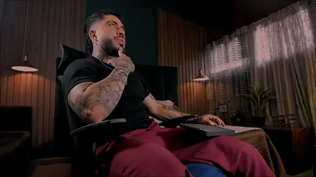 LeoSalvatore  online show from 01/27/25, 04:54