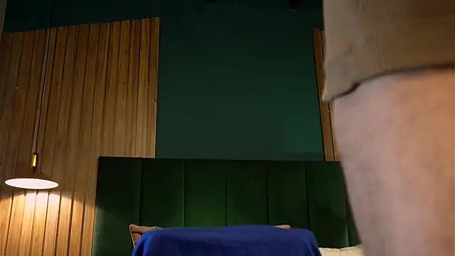 LeoSalvatore  online show from 03/11/25, 06:43