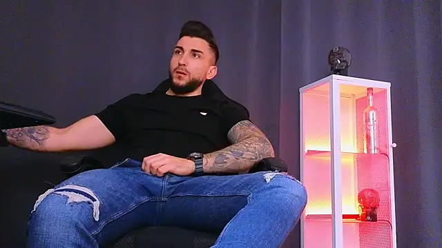 MightyAaron66 online show from 02/15/25, 01:49