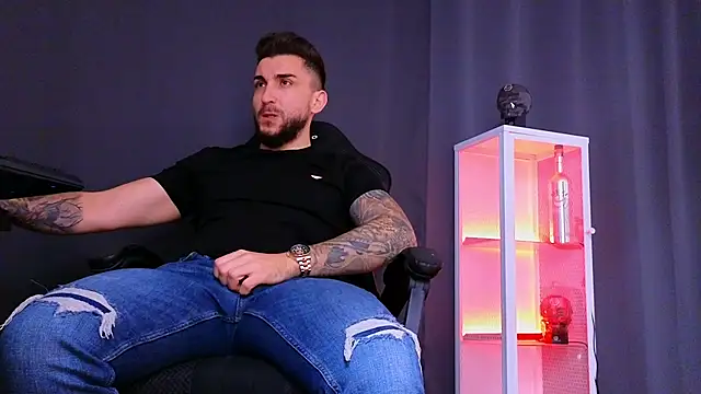 MightyAaron66 online show from 02/17/25, 05:32