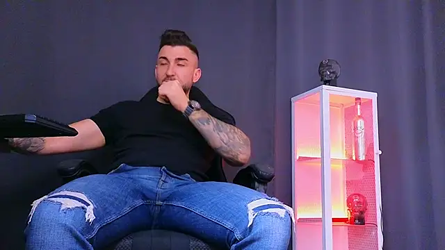 MightyAaron66 online show from 02/20/25, 03:45