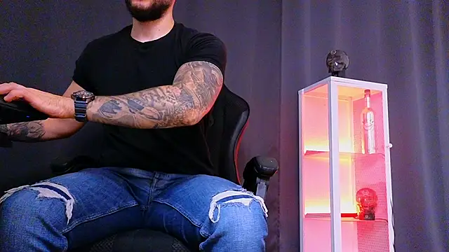 MightyAaron66 online show from 03/09/25, 06:39