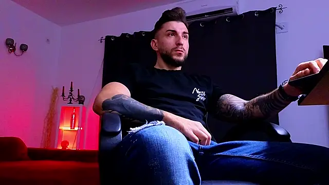 MightyAaron66 online show from 09/29/25, 02:38