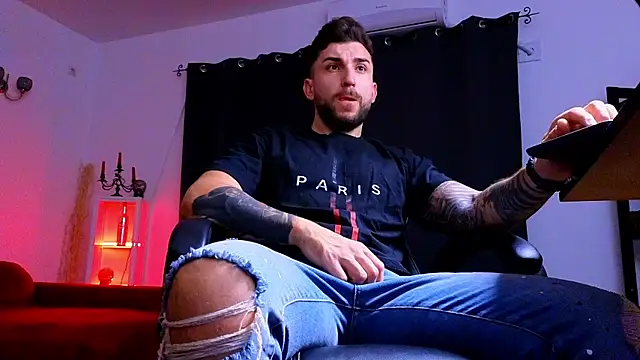 MightyAaron66 online show from 10/14/25, 03:40