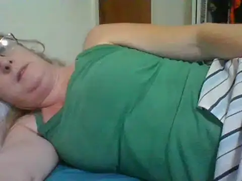 Emilylyn2501 online show from 12/13/24, 09:09