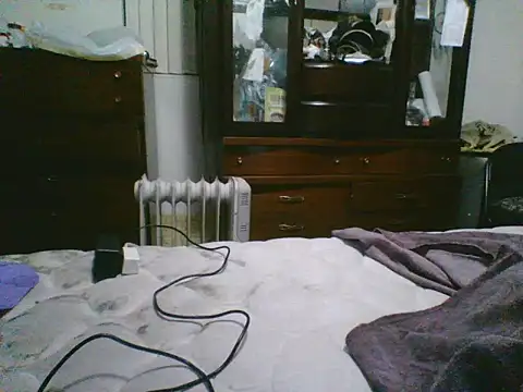 Emilylyn2501 online show from 10/19/25, 12:00