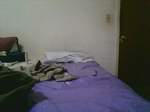 Emilylyn2501 online show from 11/08/25, 02:23