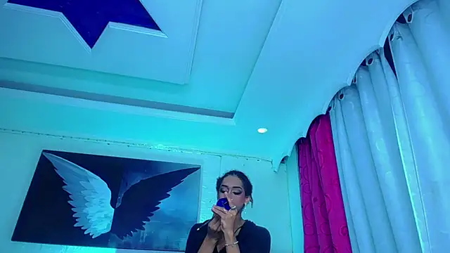 NahomiCamper online show from 11/07/25, 11:16