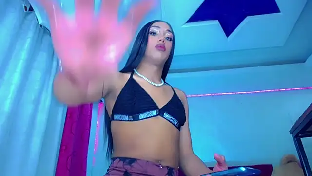 NahomiCamper online show from 05/04/26, 11:56