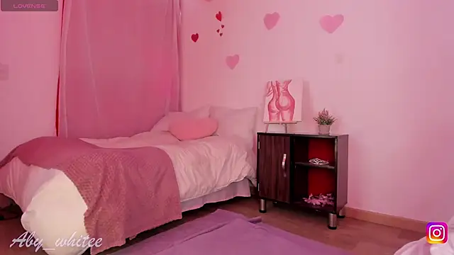 Snapshot of AbyWhitee chatting on 09/14/25, 12:15 AbyWhitee online show from 09/14/25, 12:15