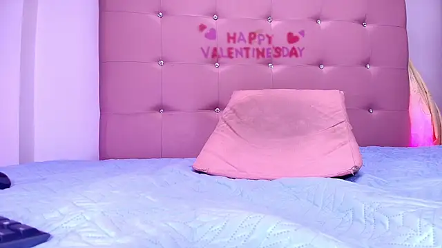 kata hazel online show from 02/19/25, 07:05