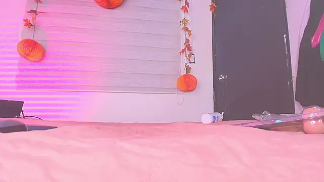 kata hazel online show from 10/21/25, 07:14