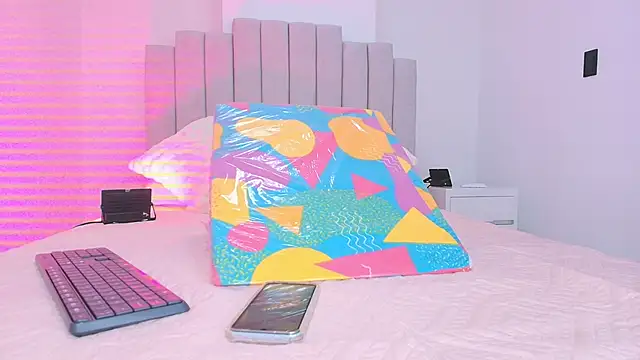 kata hazel online show from 10/27/25, 07:51