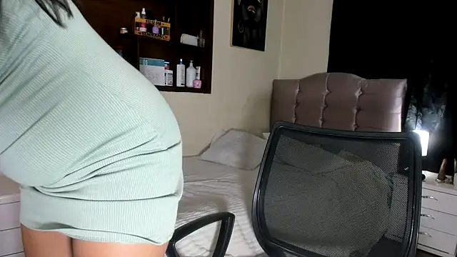 arianithaxox online show from 01/14/25, 06:56