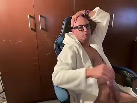 alanan881 online show from 11/21/25, 02:10