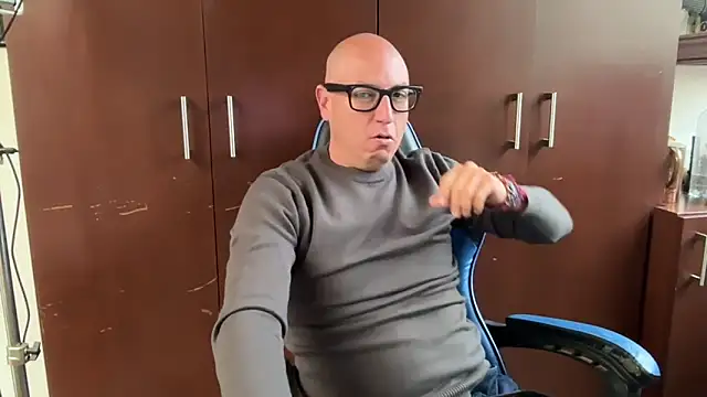 alanan881 online show from 11/29/25, 06:00