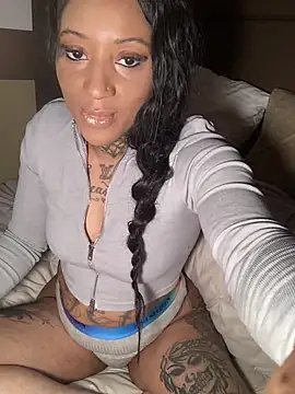 CrownedNyaries online show from 01/09/25, 01:02