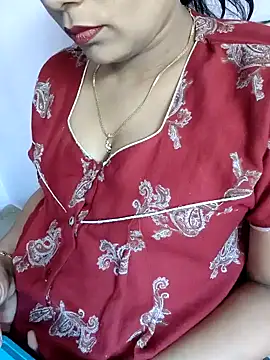 Snapshot of samitasharma chatting on 02/02/25, 08:35 samitasharma online show from 02/02/25, 08:35