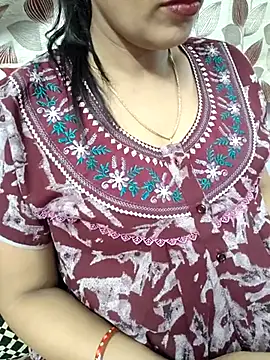 Snapshot of samitasharma chatting on 02/05/25, 03:20 samitasharma online show from 02/05/25, 03:20