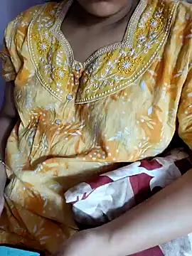 Snapshot of samitasharma chatting on 02/07/25, 04:59 samitasharma online show from 02/07/25, 04:59