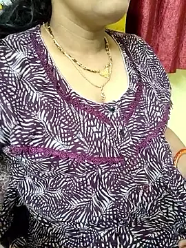 Snapshot of samitasharma chatting on 09/29/25, 02:33 samitasharma online show from 09/29/25, 02:33