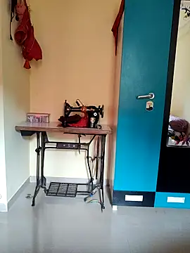 Snapshot of samitasharma chatting on 10/18/25, 04:48 samitasharma online show from 10/18/25, 04:48