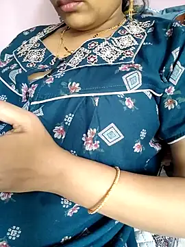 Snapshot of samitasharma chatting on 10/23/25, 06:34 samitasharma online show from 10/23/25, 06:34